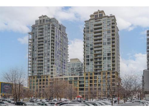 1924-222 Riverfront Avenue Sw, Calgary, AB - Outdoor With Facade