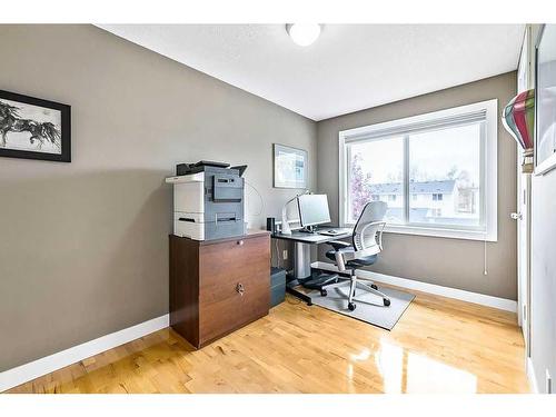 57 Somme Manor Sw, Calgary, AB - Indoor Photo Showing Office