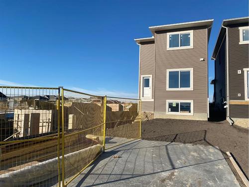 669 Lambeau Link Se, Airdrie, AB - Outdoor