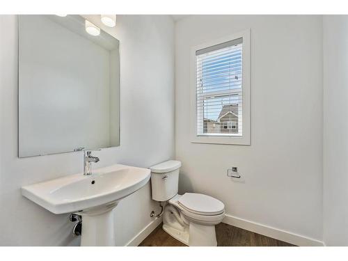 1603-280 Chelsea Road, Chestermere, AB - Indoor Photo Showing Bathroom