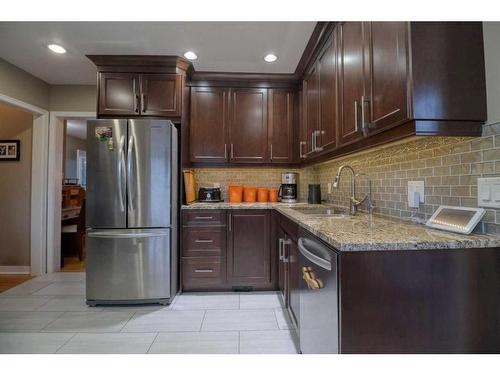 427 Trafford Drive Nw, Calgary, AB - Indoor Photo Showing Kitchen With Stainless Steel Kitchen