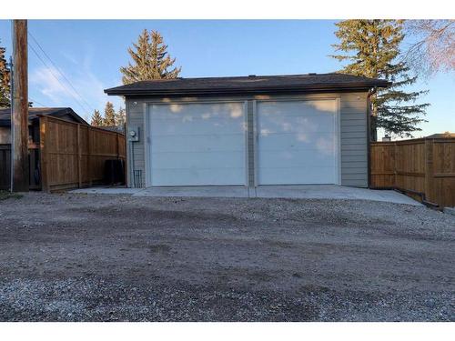 427 Trafford Drive Nw, Calgary, AB - Outdoor