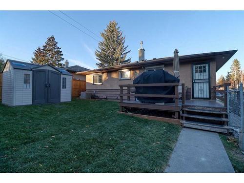 427 Trafford Drive Nw, Calgary, AB - Outdoor