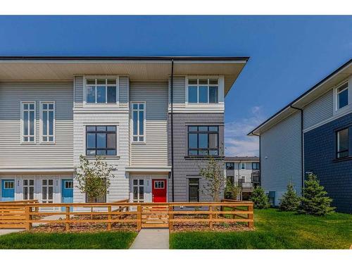 442 210 Avenue Sw, Calgary, AB - Outdoor With Facade