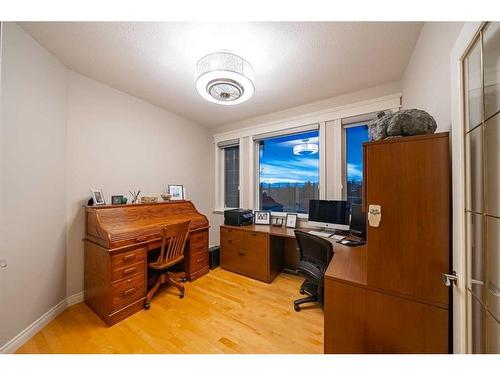 27 Corral View, Rural Rocky View County, AB - Indoor Photo Showing Office