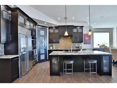 5 Rockyvale Green Nw, Calgary, AB - Indoor Photo Showing Kitchen With Upgraded Kitchen