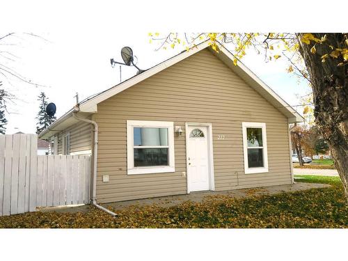 217 1 Avenue North, Vulcan, AB - Outdoor