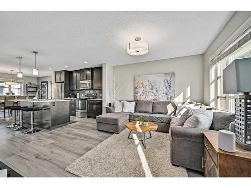 121 Evansridge Park Nw, Calgary, AB - Indoor Photo Showing Living Room