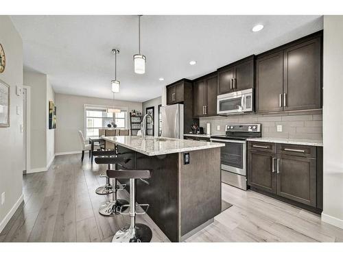 121 Evansridge Park Nw, Calgary, AB - Indoor Photo Showing Kitchen With Upgraded Kitchen