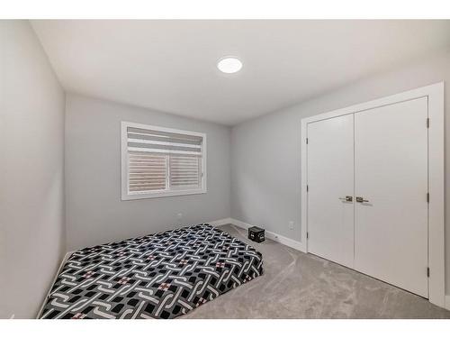 167 Sandpiper Bend, Chestermere, AB - Indoor Photo Showing Bedroom