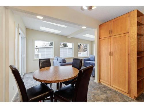 5748 Lodge Crescent Sw, Calgary, AB - Indoor Photo Showing Dining Room