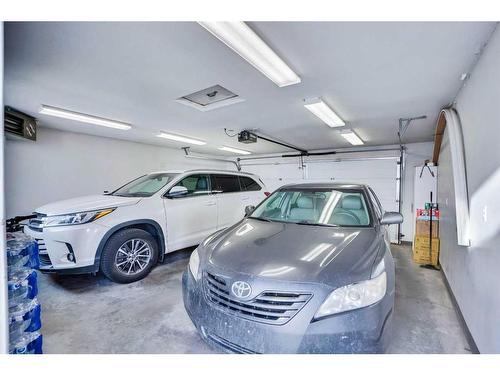 3211 39 Street Se, Calgary, AB - Indoor Photo Showing Garage