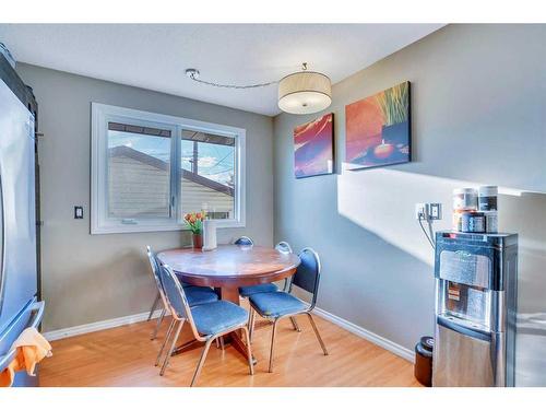 3211 39 Street Se, Calgary, AB - Indoor Photo Showing Dining Room