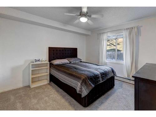 117-3000 Citadel Meadow Point Nw, Calgary, AB - Indoor Photo Showing Bedroom