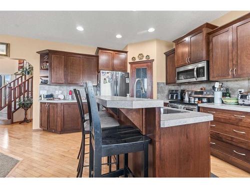 356 Royal Oak Heights Nw, Calgary, AB - Indoor Photo Showing Kitchen