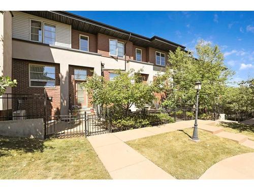 19 Aspen Hills Common Sw, Calgary, AB - Outdoor