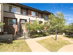 19 Aspen Hills Common SW Calgary, AB T3H 0R7