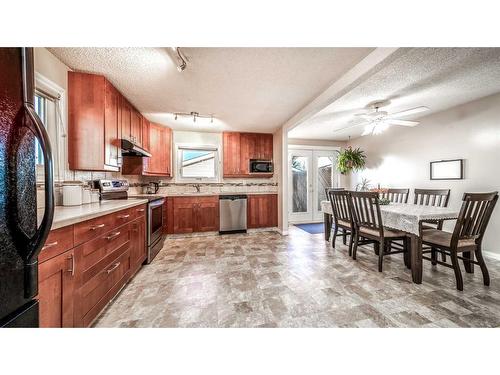 16 Abbercove Drive Se, Calgary, AB - Indoor