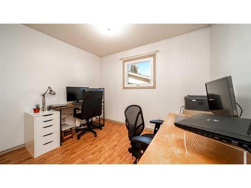 16 Abbercove Drive Se, Calgary, AB - Indoor Photo Showing Office