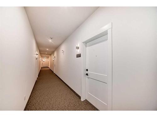 5407-200 Seton Circle Se, Calgary, AB - Indoor Photo Showing Other Room