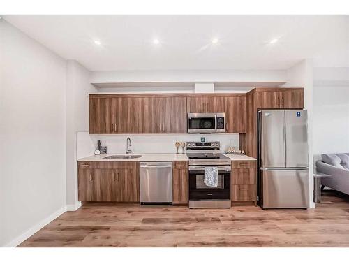 5407-200 Seton Circle Se, Calgary, AB - Indoor Photo Showing Kitchen