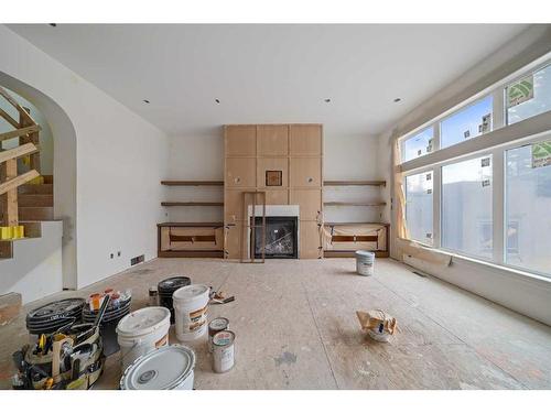 4318 4A Street Sw, Calgary, AB - Indoor With Fireplace