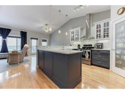 149 Westlake Bay, Strathmore, AB - Indoor Photo Showing Kitchen With Upgraded Kitchen