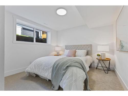 80 Clarendon Road Nw, Calgary, AB - Indoor Photo Showing Bedroom