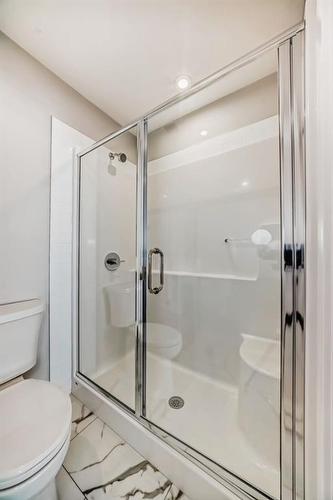 3408-111 Wolf Creek Drive Se, Calgary, AB - Indoor Photo Showing Bathroom