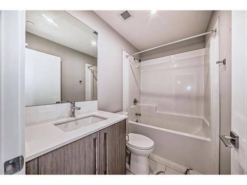 3408-111 Wolf Creek Drive Se, Calgary, AB - Indoor Photo Showing Bathroom