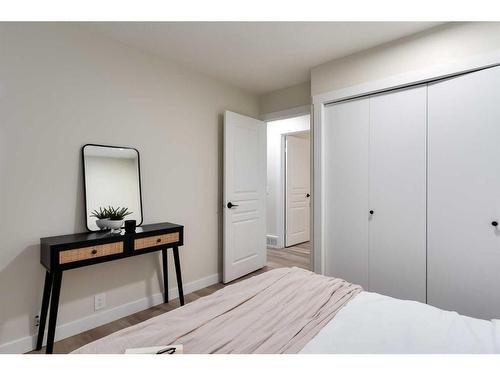 47 Fonda Green Se, Calgary, AB - Indoor Photo Showing Bedroom