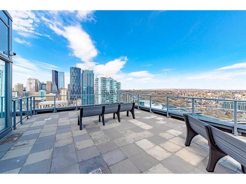 422-615 6 Avenue Se, Calgary, AB - Outdoor With View