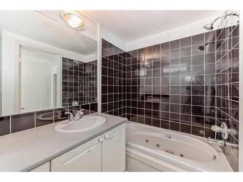 1-1205 9 Street Sw, Calgary, AB - Indoor Photo Showing Bathroom