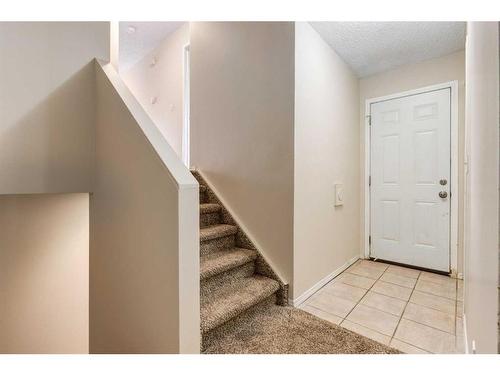 48 Pinecliff Close Ne, Calgary, AB - Indoor Photo Showing Other Room