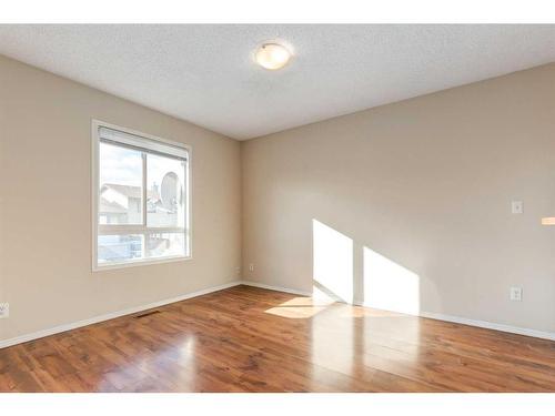 48 Pinecliff Close Ne, Calgary, AB - Indoor Photo Showing Other Room