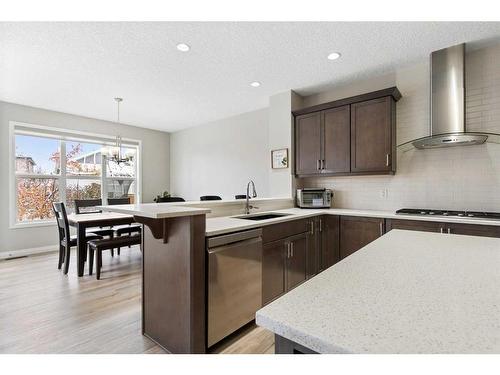 26 Marquis Heights Se, Calgary, AB - Indoor Photo Showing Kitchen