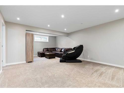 26 Marquis Heights Se, Calgary, AB - Indoor