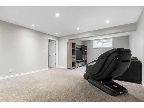 26 Marquis Heights Se, Calgary, AB - Indoor