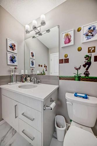 66 Howse Common Ne, Calgary, AB - Indoor Photo Showing Bathroom