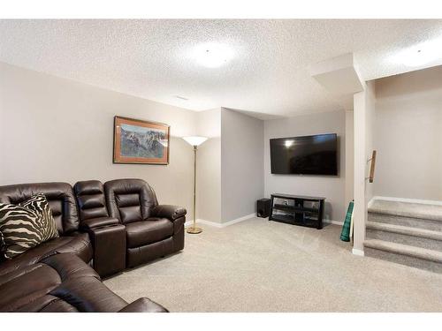 2060 New Brighton Grove Se, Calgary, AB - Indoor