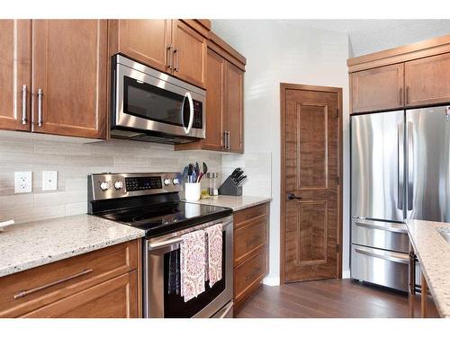 2060 New Brighton Grove Se, Calgary, AB - Indoor Photo Showing Kitchen