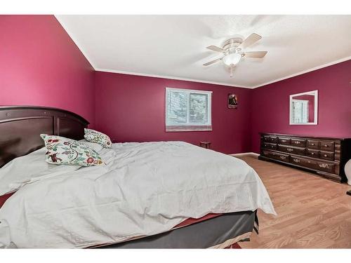 15 Carmel Close Ne, Calgary, AB - Indoor Photo Showing Bedroom