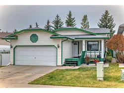 15 Carmel Close NE Calgary, AB T1Y 6Y4