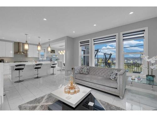 233 Crestmont Drive Sw, Calgary, AB - Indoor Photo Showing Living Room