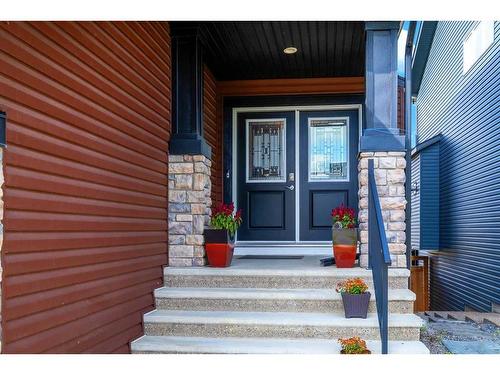 233 Crestmont Drive Sw, Calgary, AB - Outdoor