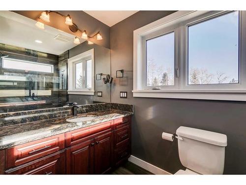 3-5242 Twp Road 290, Rural Mountain View County, AB - Indoor Photo Showing Bathroom