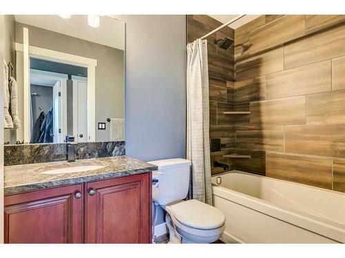 3-5242 Twp Road 290, Rural Mountain View County, AB - Indoor Photo Showing Bathroom