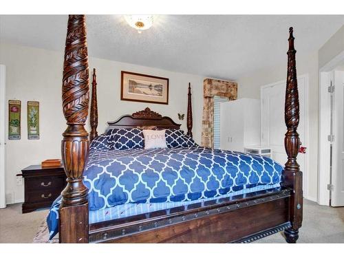 212 3Rd Avenue East, Hussar, AB - Indoor Photo Showing Bedroom