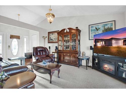 212 3Rd Avenue East, Hussar, AB - Indoor Photo Showing Living Room