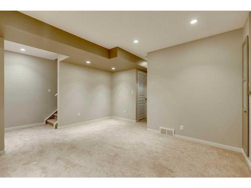 647 Mahogany Boulevard Se, Calgary, AB - Indoor